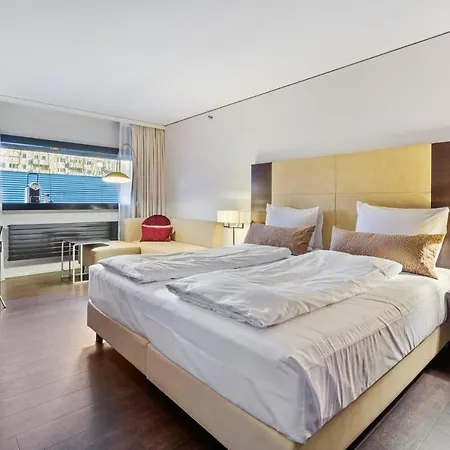 Hotel Becozy Self Check-In & Pop-Up Hotel Sihlcity Zurigo
